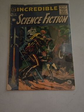 VINTAGE* Incredible Science Fiction Comic Book Oct 1955
